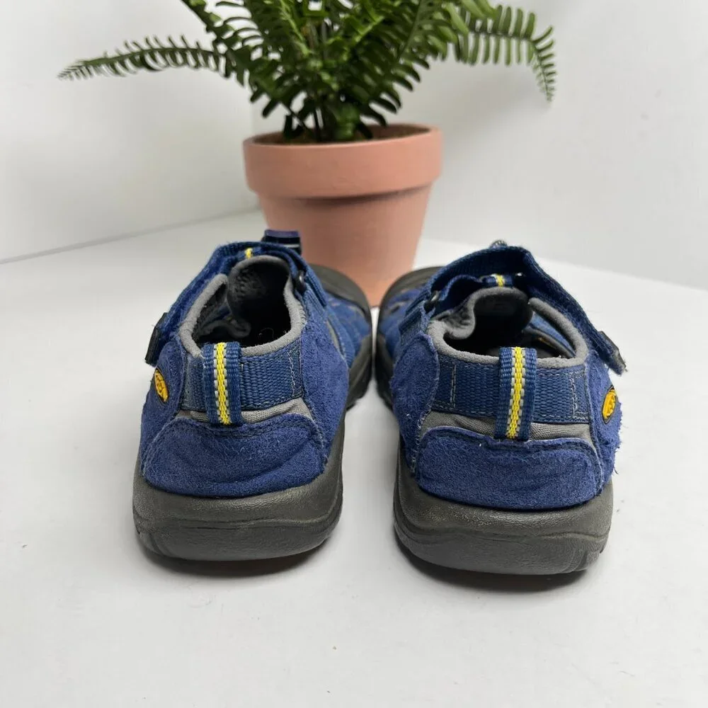 Keen Newport H2 Sandals Big Kid‎ Size US 3 EU 35 waterproof Easy Bungee Velcro